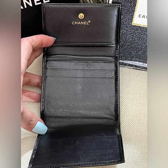 🎬COA⭐️CHANEL Patent Leather Mini CC Trifold Wallet w/BOX & 🛍️BAG⭐️💯Authentic - Picture 7 of 17